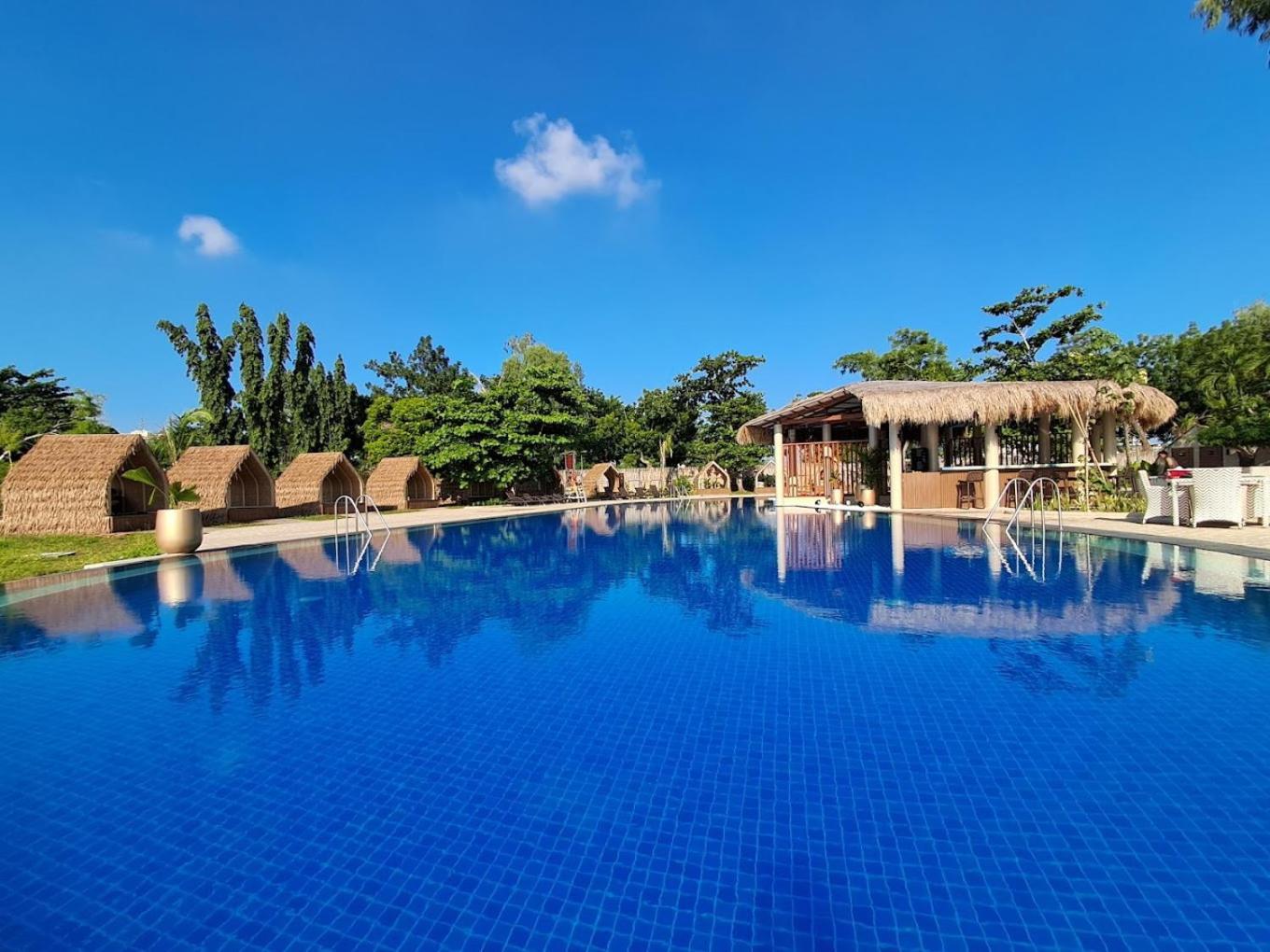 Mactan Newtown 8 Boulevard Deluxe Punta Engaño Exteriör bild