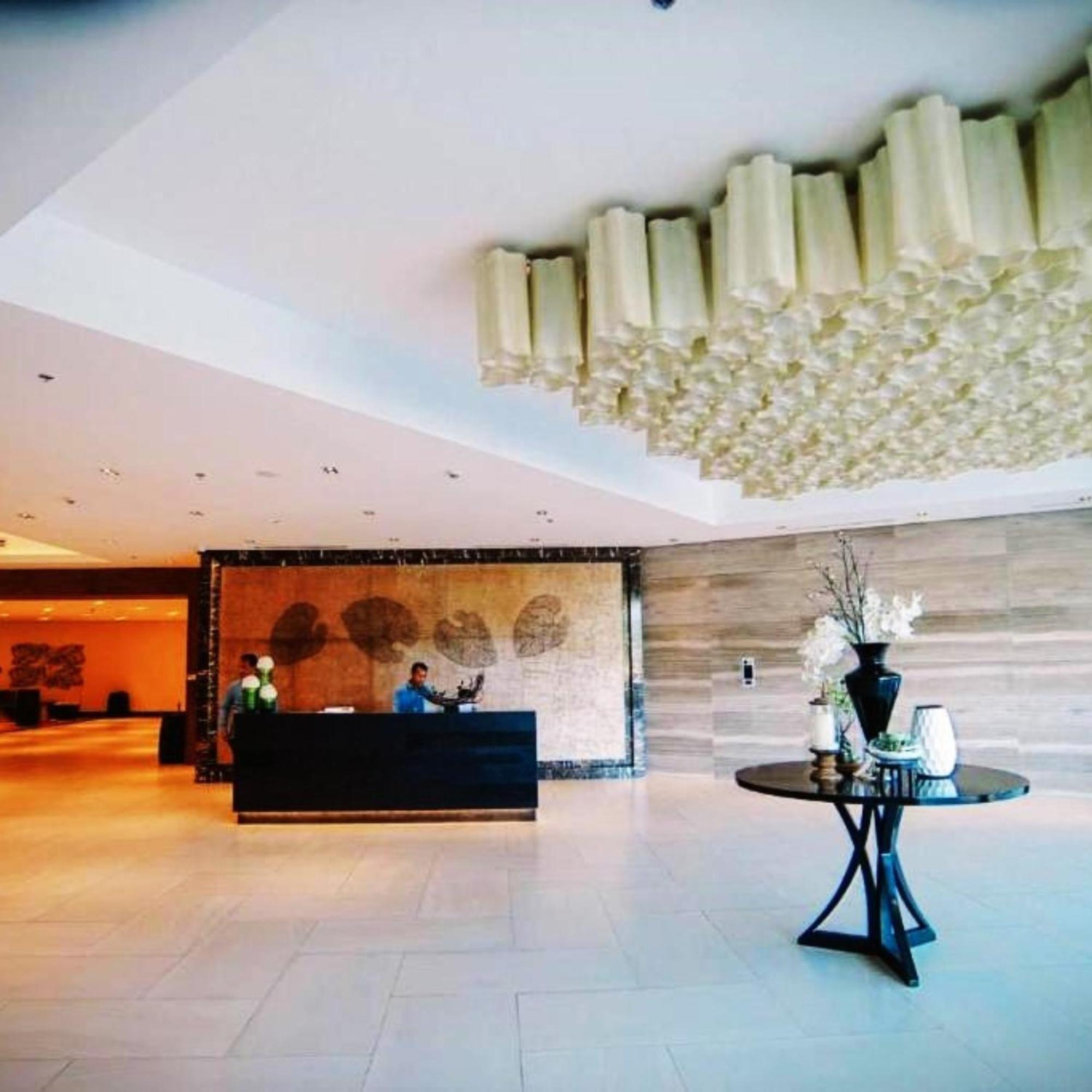 Mactan Newtown 8 Boulevard Deluxe Punta Engaño Exteriör bild
